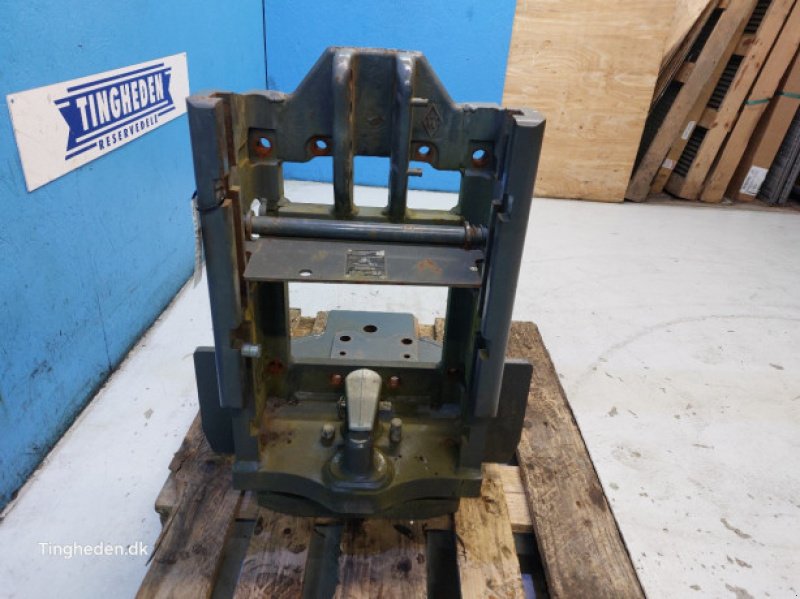 Anhängevorrichtung des Typs CLAAS Arion 500, Gebrauchtmaschine in Hemmet (Bild 10)