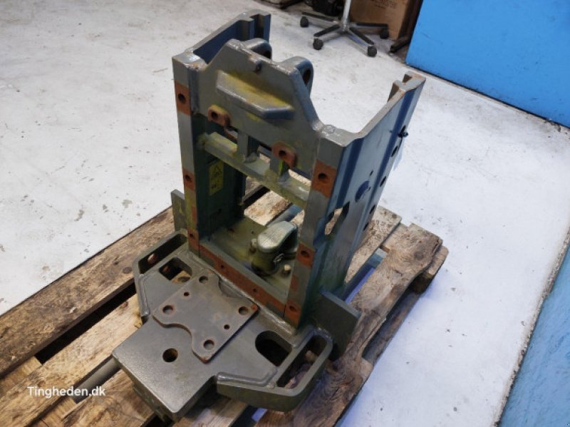 Anhängevorrichtung des Typs CLAAS Arion 500, Gebrauchtmaschine in Hemmet (Bild 5)