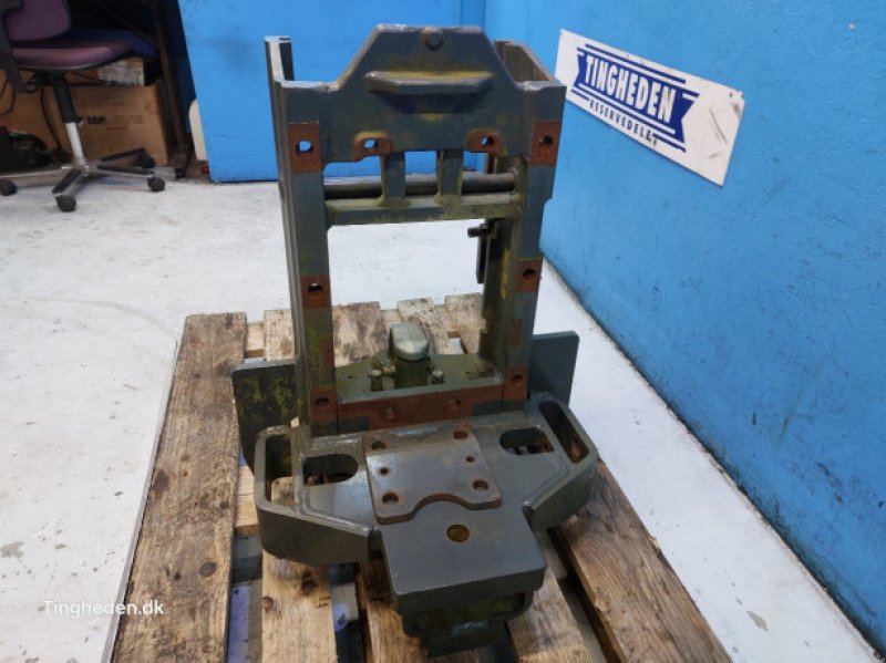 Anhängevorrichtung des Typs CLAAS Arion 500, Gebrauchtmaschine in Hemmet (Bild 3)