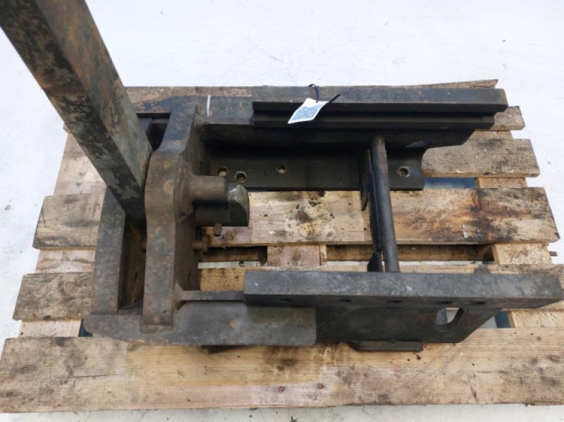 Anhängevorrichtung typu CLAAS Axion 840, Gebrauchtmaschine v Hemmet (Obrázek 2)