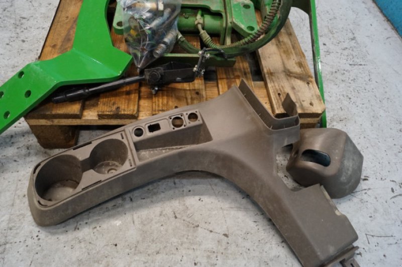 Anhängevorrichtung des Typs John Deere 8235R, Gebrauchtmaschine in Hemmet (Bild 14)