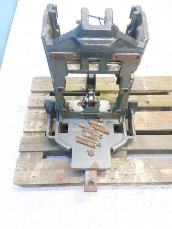 Anhängevorrichtung des Typs Massey Ferguson 6480, Gebrauchtmaschine in Hemmet (Bild 2)