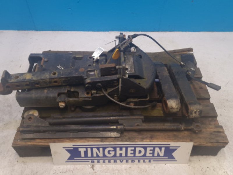 Anhängevorrichtung Türe ait New Holland TS135A, Gebrauchtmaschine içinde Hemmet (resim 1)