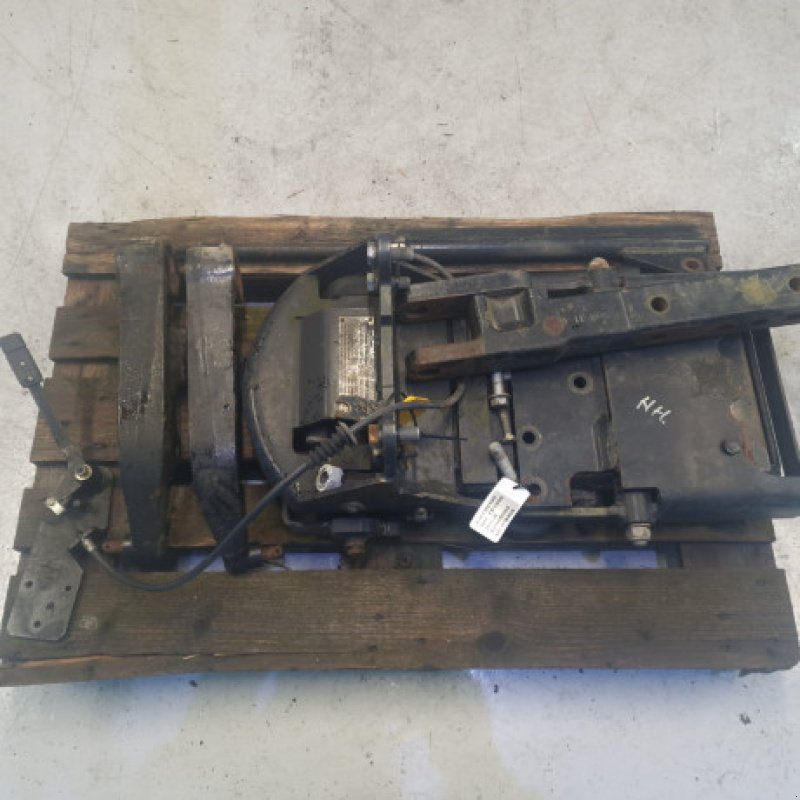 Anhängevorrichtung des Typs New Holland TS135A, Gebrauchtmaschine in Hemmet (Bild 11)