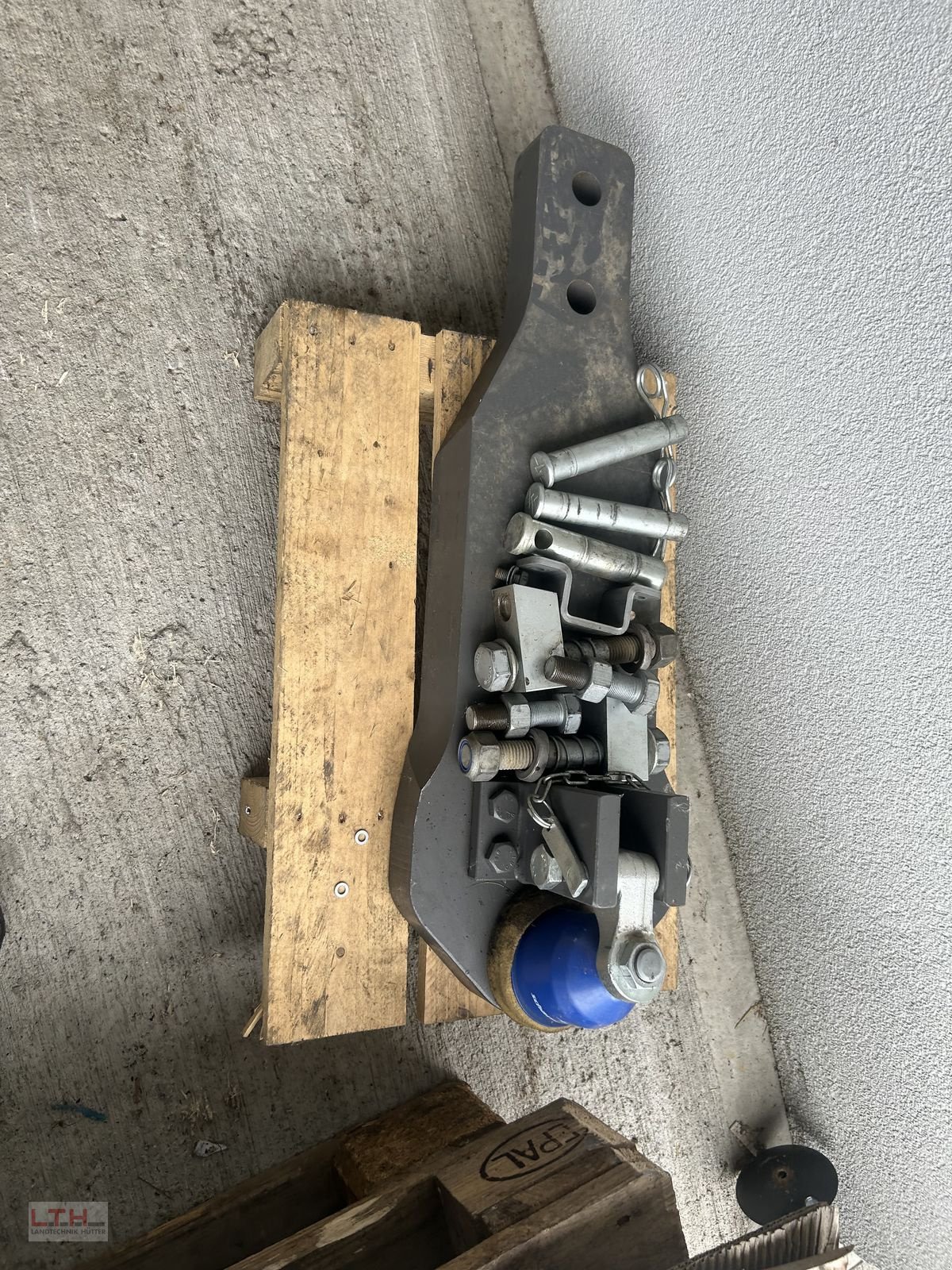 Anhängevorrichtung des Typs Sonstige K 80 Kugelkopf für Claas Axion 800er Serie, Gebrauchtmaschine in Gnas (Bild 2)