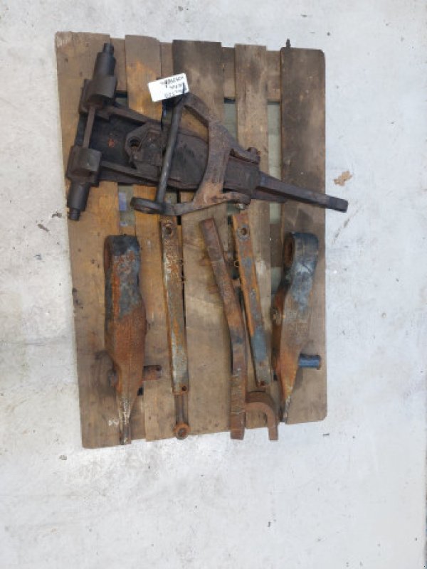 Anhängevorrichtung des Typs Valtra T213, Gebrauchtmaschine in Hemmet (Bild 3)