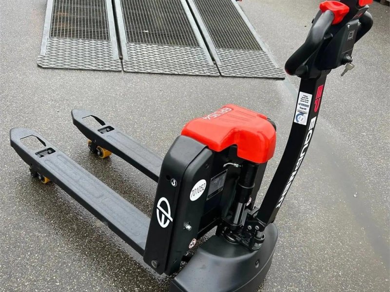 Arbeitsbühne des Typs EP L 154, Gebrauchtmaschine in Schierling (Bild 1)