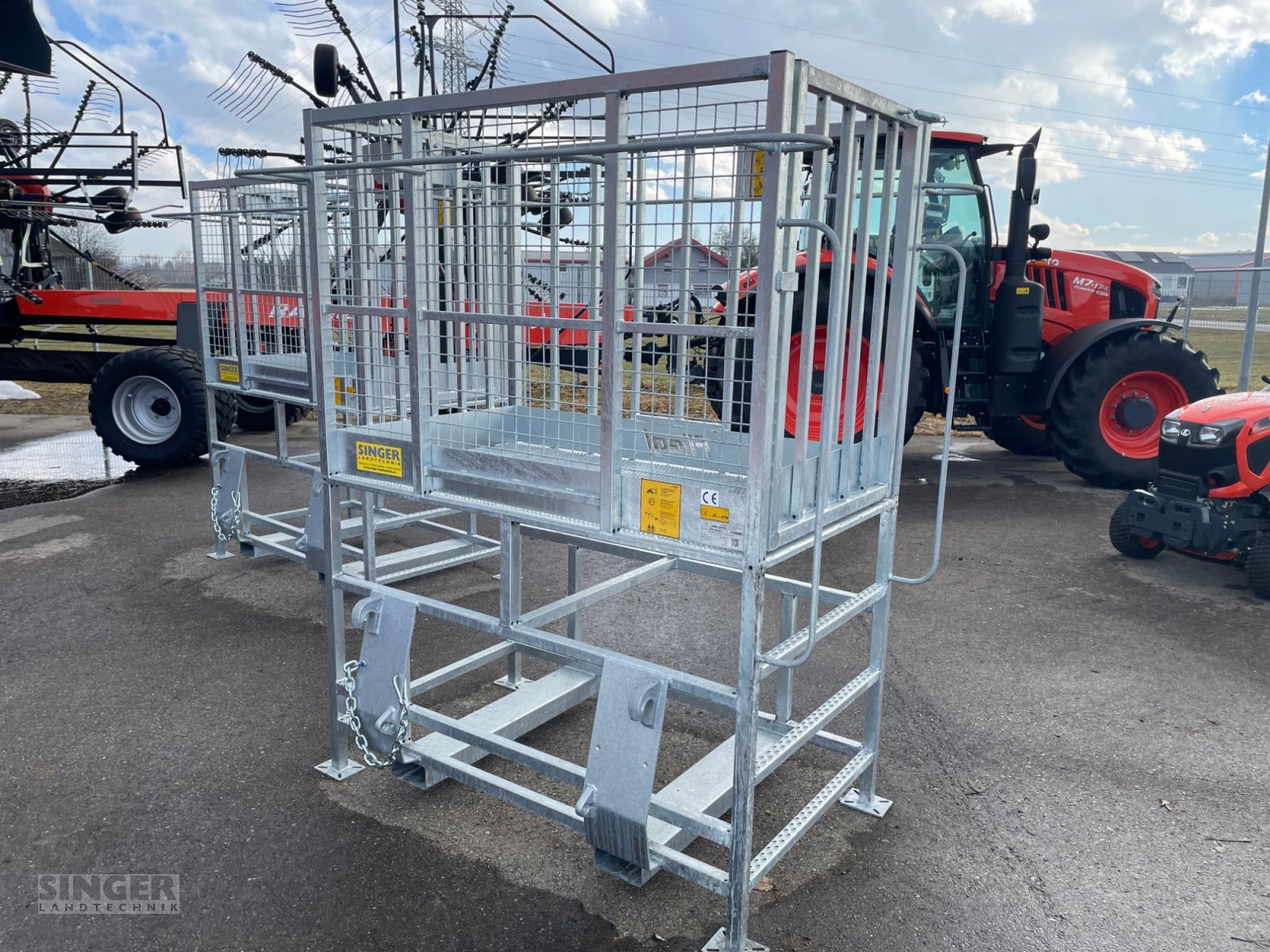 Arbeitsbühne typu Fliegl Arbeitsbühne hoch, Neumaschine w Ebenhofen (Zdjęcie 2)