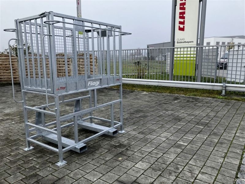 Arbeitsbühne tipa Fliegl HOCH SEITLICHER EINSTIEG, Neumaschine u Obersöchering (Slika 1)