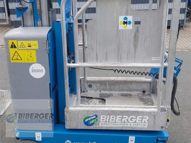 Arbeitsbühne Türe ait Genie GR 12, Gebrauchtmaschine içinde Schierling (resim 1)