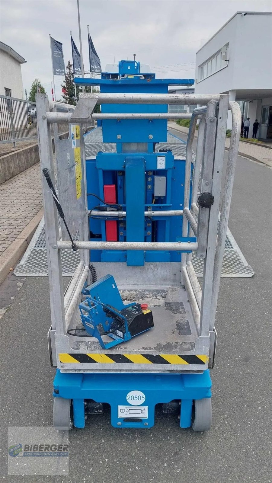 Arbeitsbühne от тип Genie GR 12, Gebrauchtmaschine в Schierling (Снимка 4)