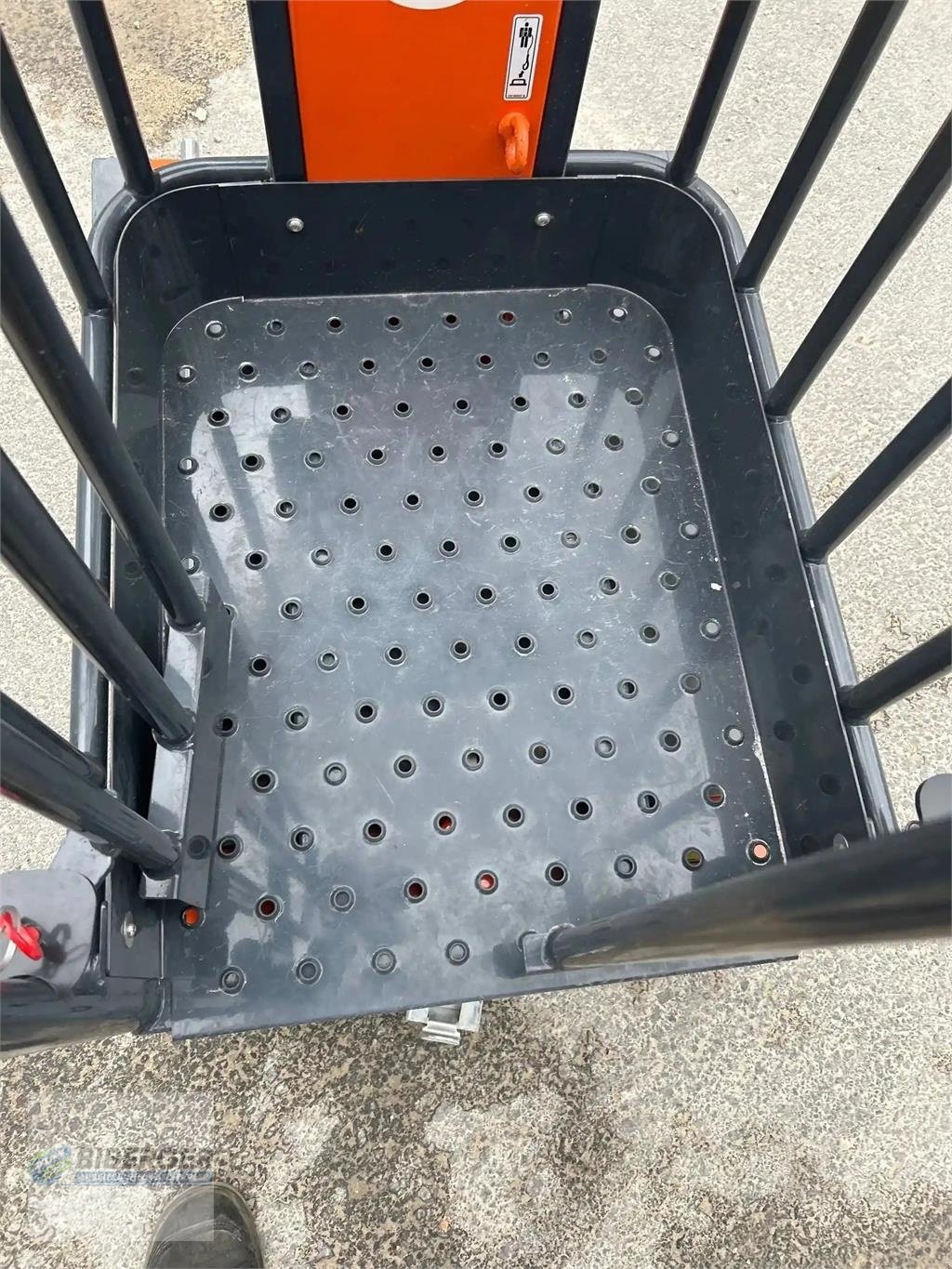 Arbeitsbühne Türe ait JLG Pecolift, Gebrauchtmaschine içinde Schierling (resim 4)