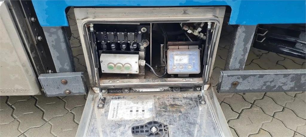 Arbeitsbühne del tipo Meusburger 3-Achs Sattel Heckabsenker, Gebrauchtmaschine en Schierling (Imagen 20)