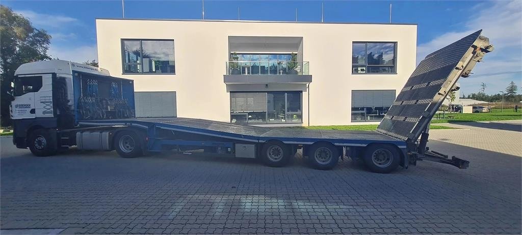 Arbeitsbühne vrste Meusburger 3-Achs Sattel Heckabsenker, Gebrauchtmaschine v Schierling (Slika 3)