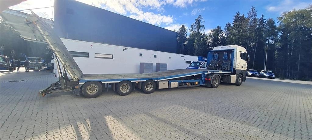 Arbeitsbühne del tipo Meusburger 3-Achs Sattel Heckabsenker, Gebrauchtmaschine en Schierling (Imagen 1)