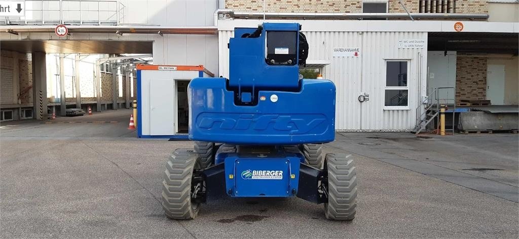 Arbeitsbühne del tipo Niftylift HR 28 Hybrid 4x4, Gebrauchtmaschine In Schierling (Immagine 4)