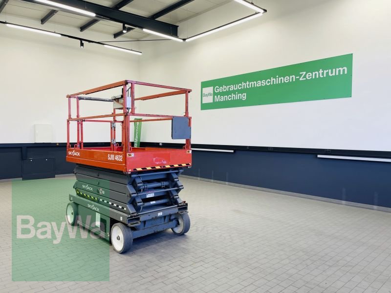 Arbeitsbühne типа Sonstige SKYJACK ELEKTRO SCHERNARBEITSB, Gebrauchtmaschine в Manching (Фотография 1)