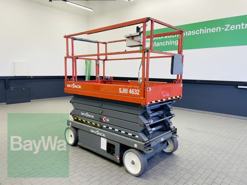 Arbeitsbühne типа Sonstige SKYJACK ELEKTRO SCHERNARBEITSB, Gebrauchtmaschine в Manching (Фотография 3)