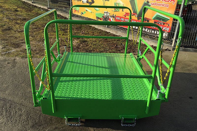 Arbeitsbühne des Typs Wodzinski Hebebühne / orchard balcony, Neumaschine in Michałowo (Bild 1)
