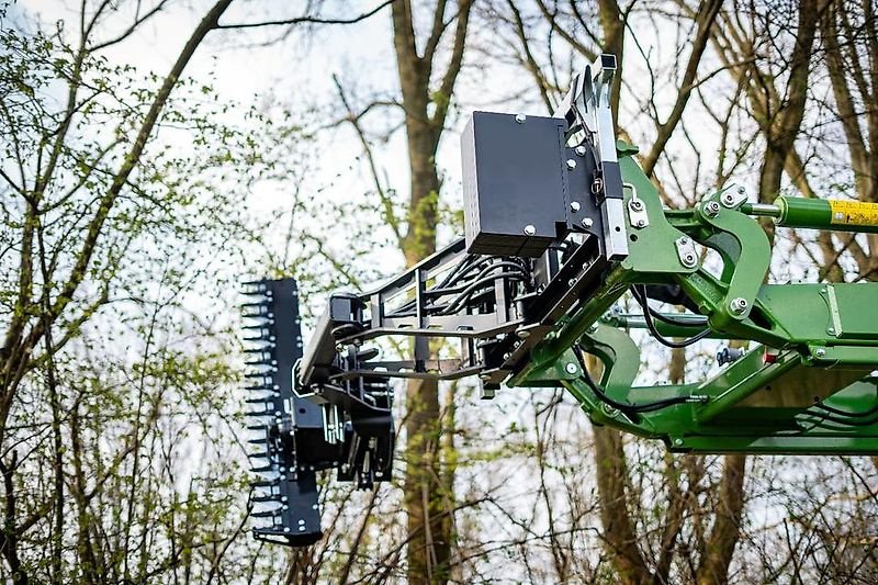 Astschere des Typs Sonstige Hydraulische Heckenschere Euro-Aufnahme Astschere Baumsäge Lader, Gebrauchtmaschine in Schmallenberg (Bild 9)