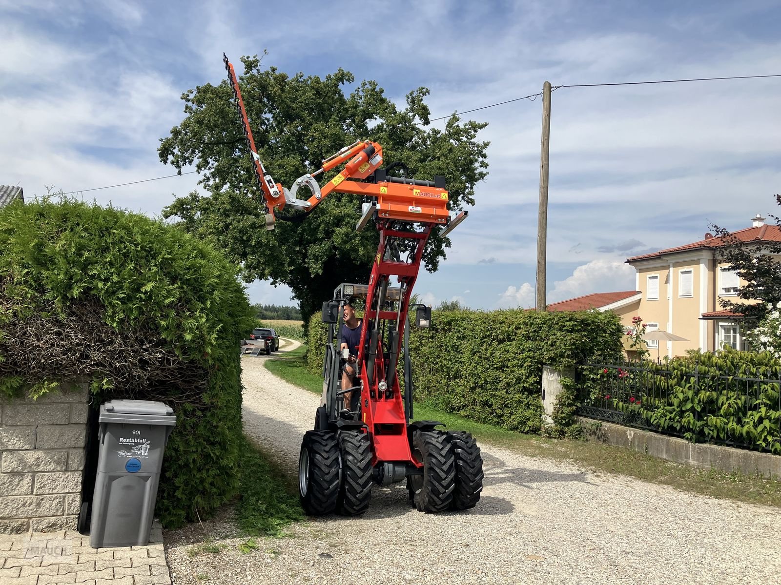 Astschere des Typs Sonstige Rinieri Heckenschere für Hoflader, Neumaschine in Burgkirchen (Bild 3)