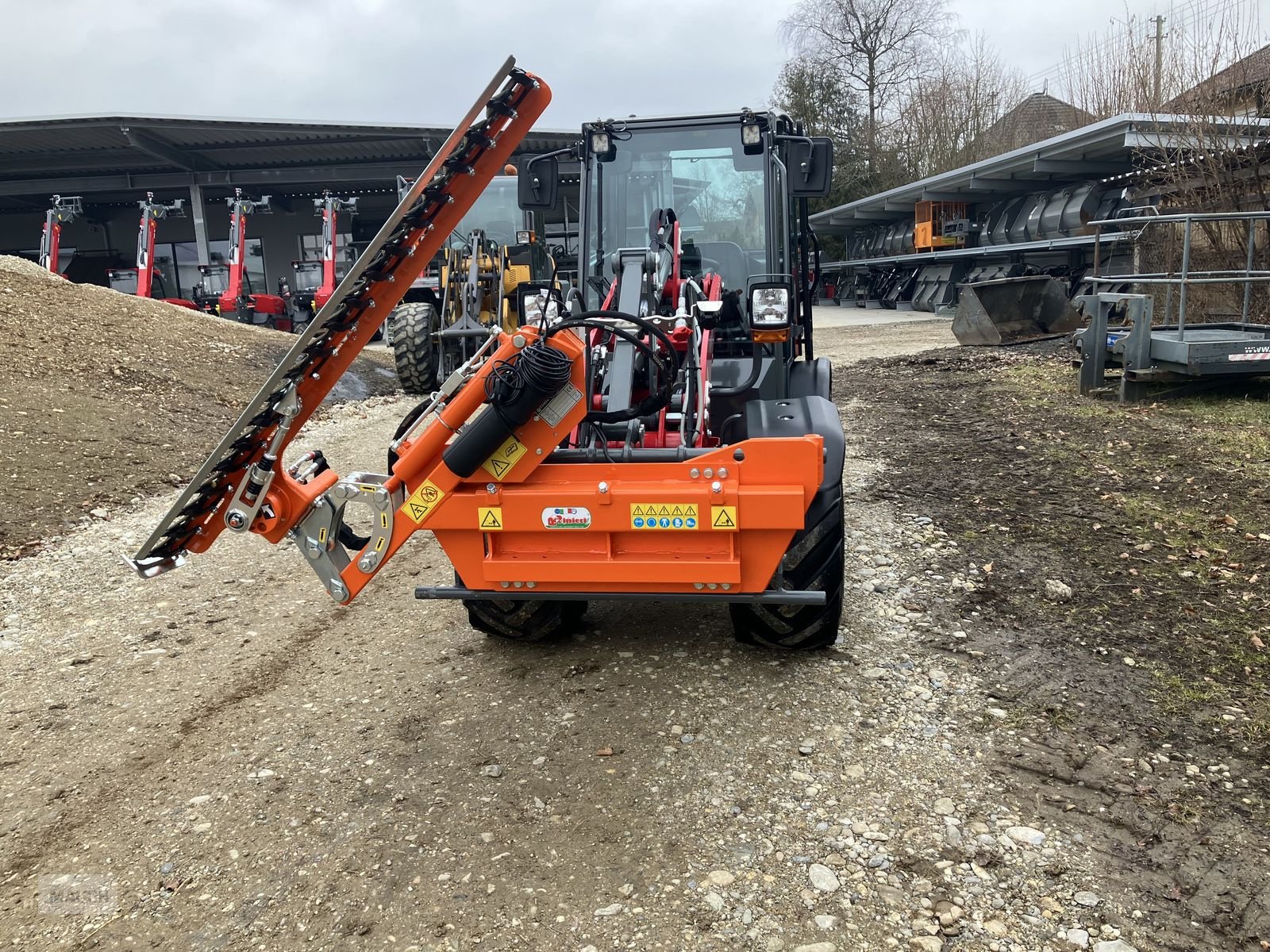 Astschere des Typs Sonstige Rinieri Heckenschere für Hoflader, Neumaschine in Burgkirchen (Bild 9)
