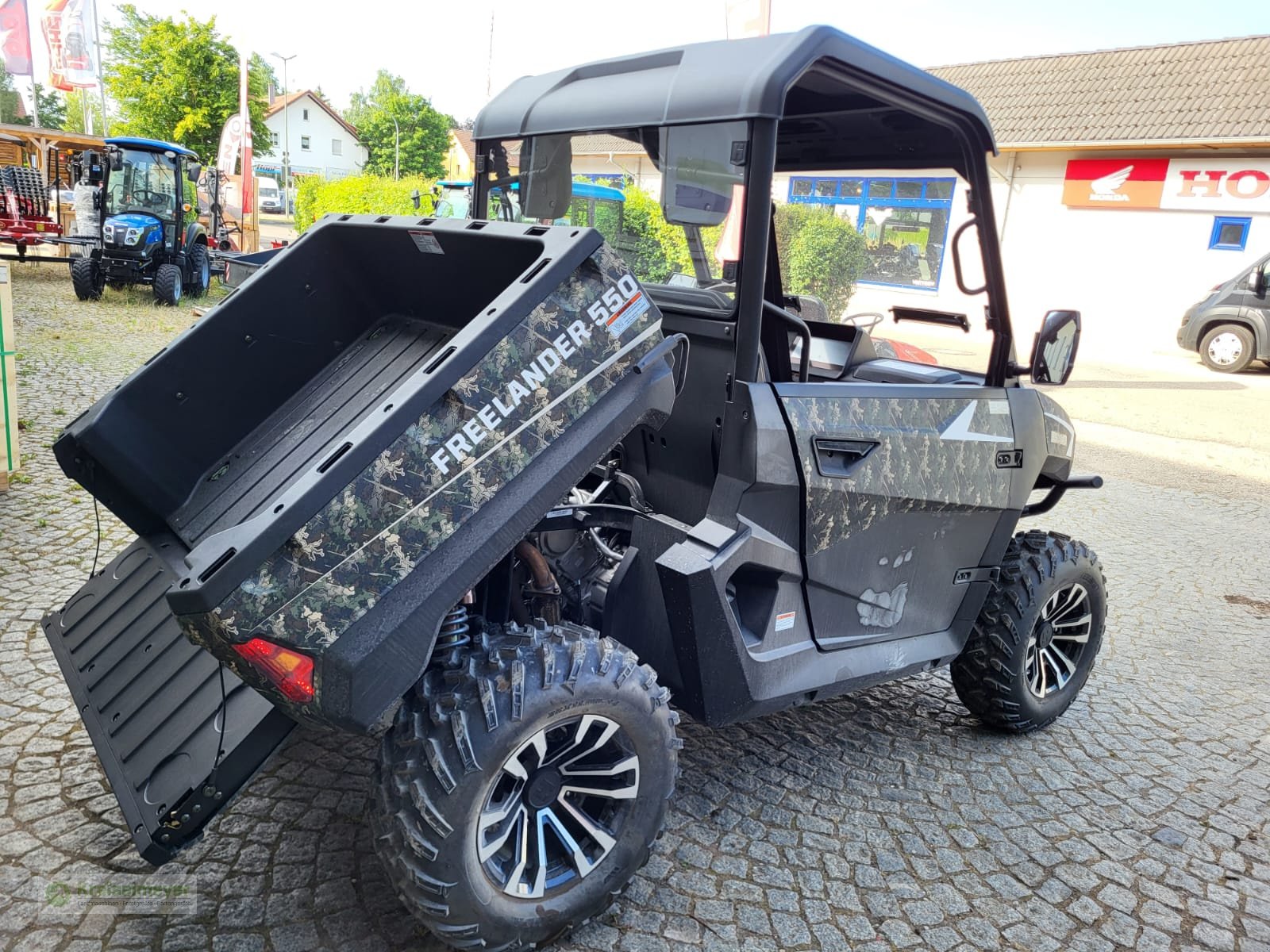 ATV & Quad des Typs Hisun Freelander 550 + 1400kg Anhängelast + StVZO Zulassung + Teilkabine + LCD 10" Displays Kamera UTV, Neumaschine in Feuchtwangen (Bild 7)