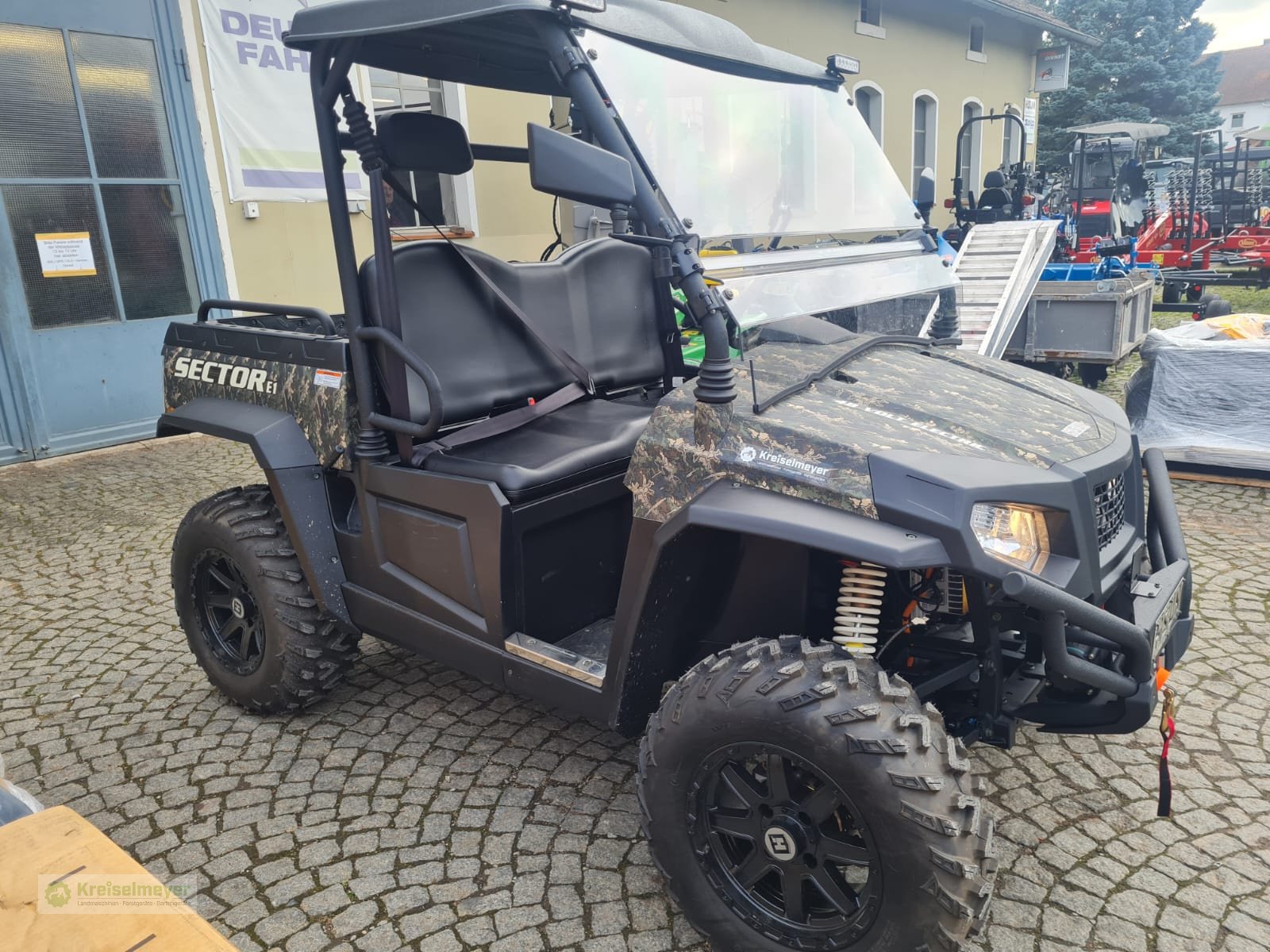 ATV & Quad of the type Hisun Sector E1 Akku + Hunter-Kit Lite (Seilwinde, LED-Licht & Licht-Aus-Schaltung) Elektro Allrad 4x4 UTV neu, Neumaschine in Feuchtwangen (Picture 2)