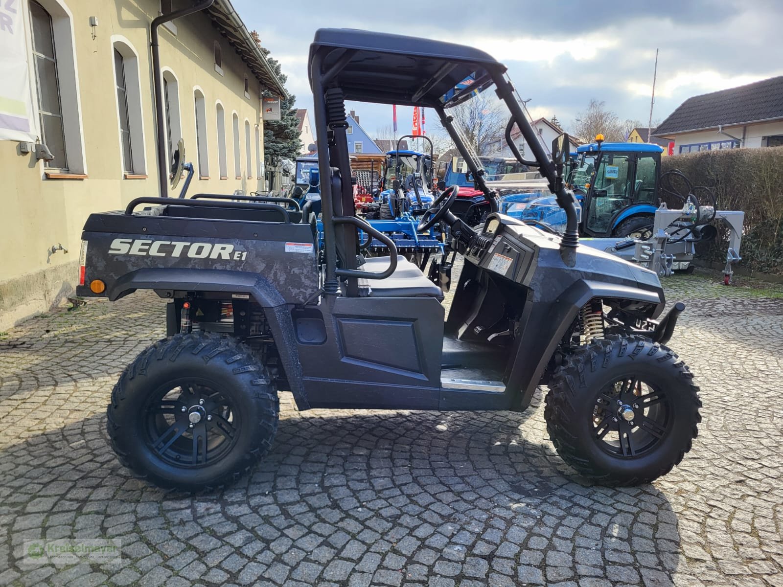 ATV & Quad des Typs Hisun Sector E1 Elektro UTV Allrad + StVZO Zulassung L7e + Dark Camouflage, Neumaschine in Feuchtwangen (Bild 2)