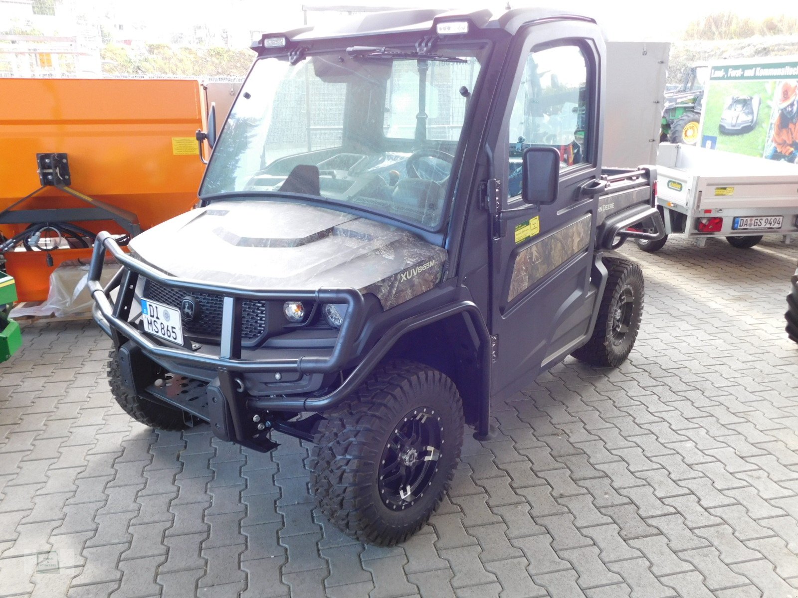 ATV & Quad des Typs John Deere Gator XUV 865M, Neumaschine in Gross-Bieberau (Bild 2)