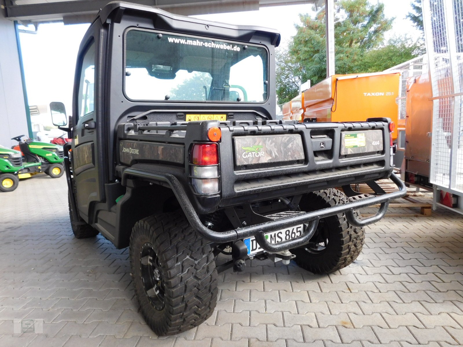 ATV & Quad des Typs John Deere Gator XUV 865M, Neumaschine in Gross-Bieberau (Bild 4)