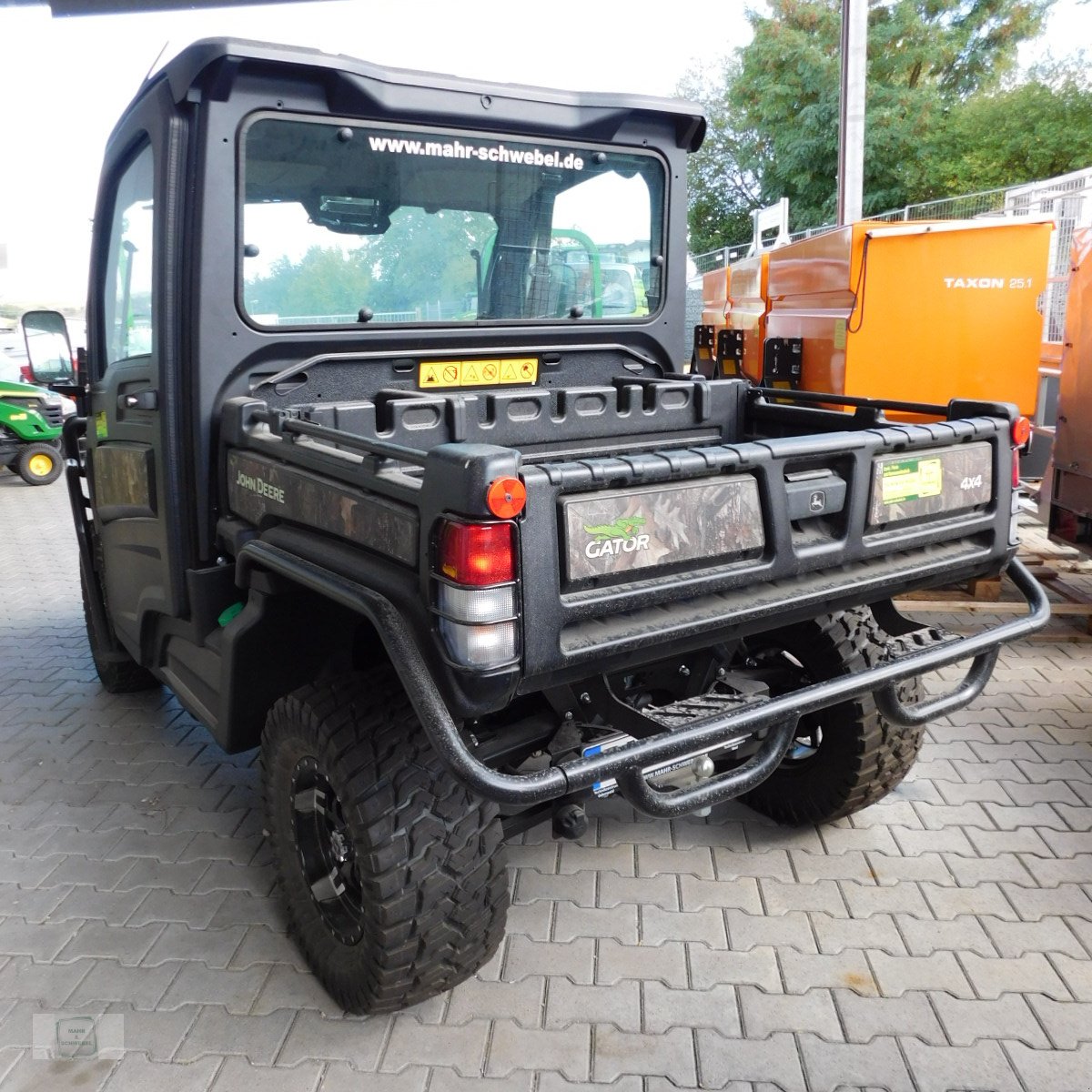 ATV & Quad des Typs John Deere Gator XUV 865M, Neumaschine in Gross-Bieberau (Bild 5)