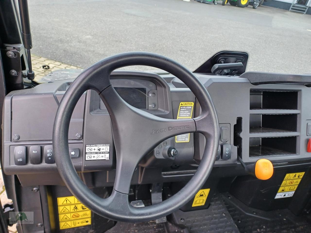 ATV & Quad des Typs John Deere XUV 865M, Neumaschine in Steinwiesen (Bild 10)