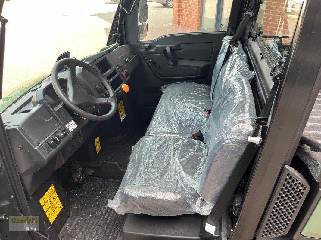 ATV & Quad des Typs John Deere XUV875M, Neumaschine in Ahaus (Bild 5)