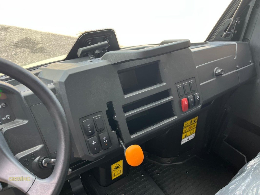 ATV & Quad des Typs John Deere XUV875M, Neumaschine in Ahaus (Bild 7)