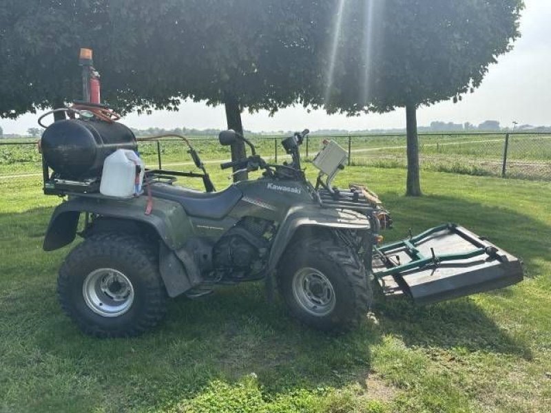 ATV & Quad des Typs Kawasaki KLF 300, Gebrauchtmaschine in Roosendaal (Bild 3)