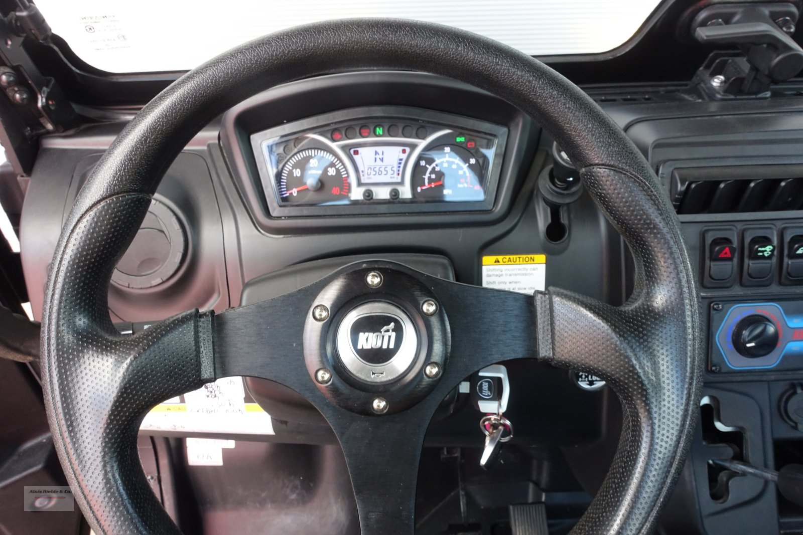 ATV & Quad des Typs Kioti K9, Neumaschine in Tapfheim (Bild 17)