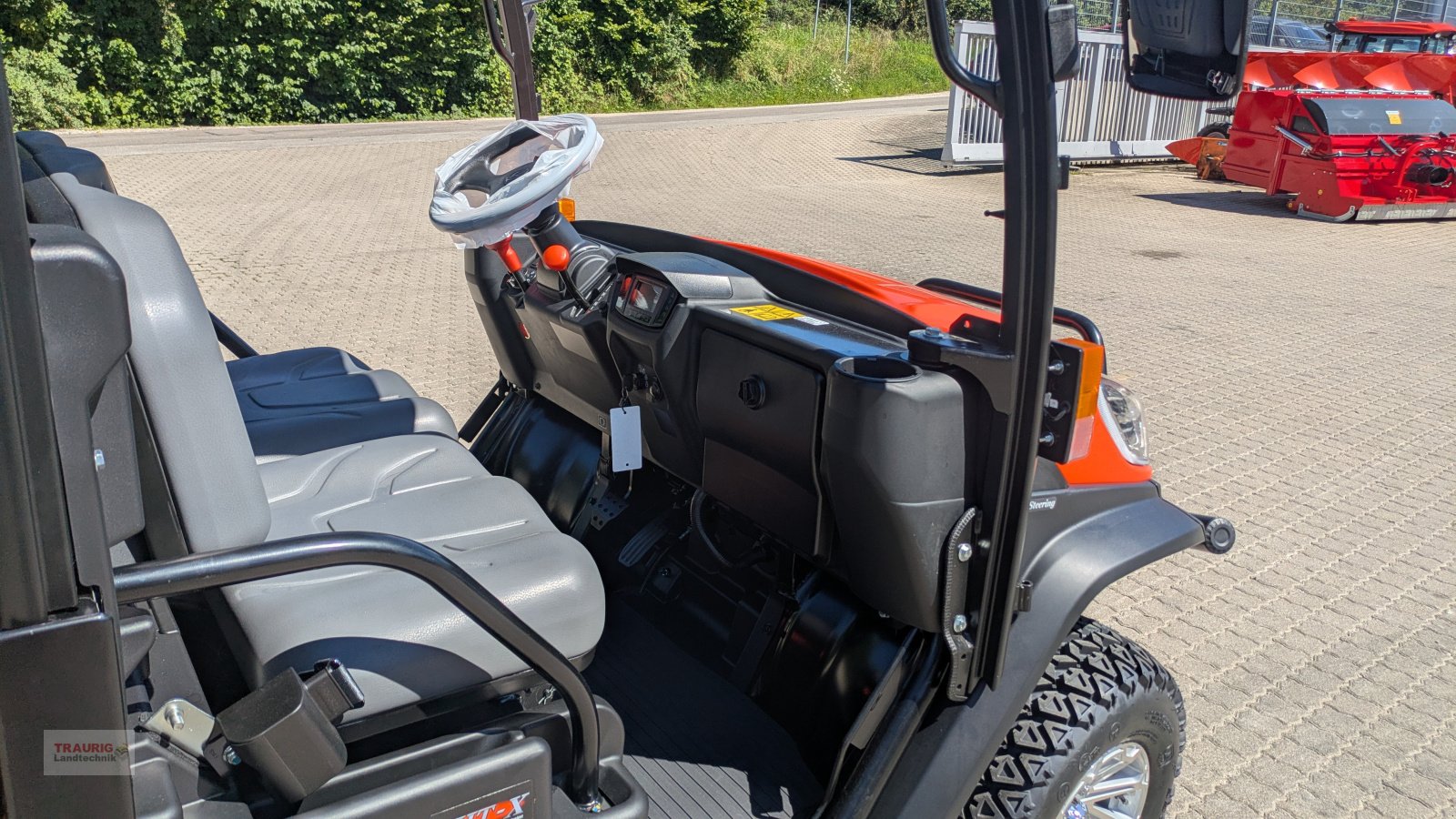 ATV & Quad des Typs Kubota RTVX-1110, Neumaschine in Mainburg/Wambach (Bild 8)
