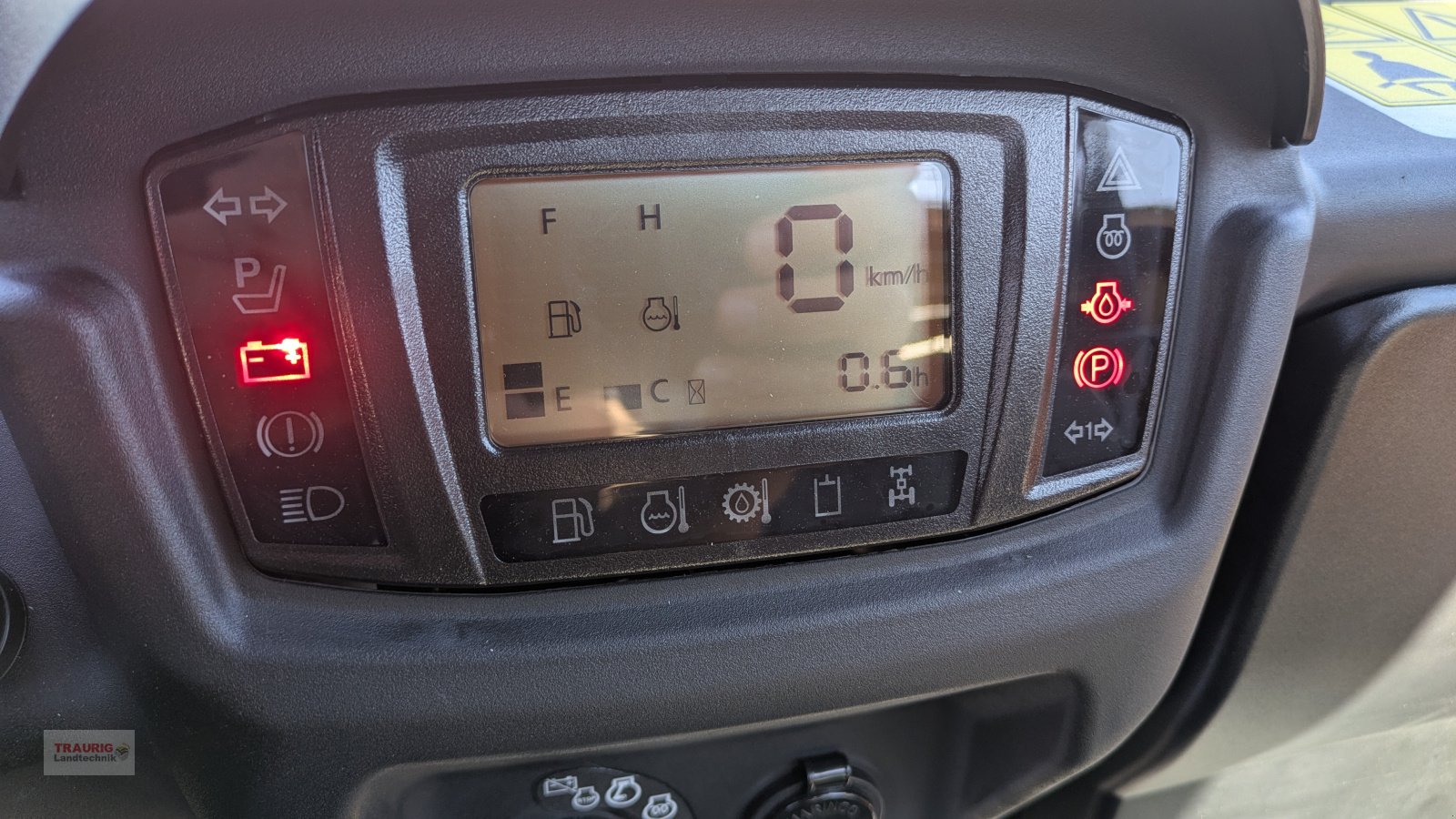 ATV & Quad des Typs Kubota RTVX-1110, Neumaschine in Mainburg/Wambach (Bild 19)