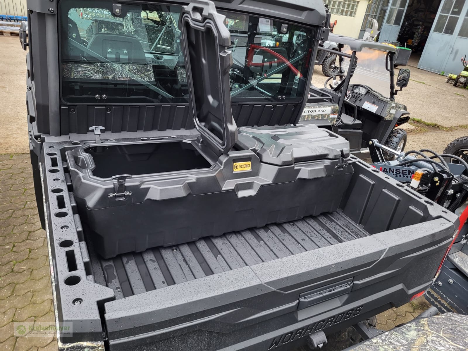 ATV & Quad typu Odes Heckkoffer / Ladeflächenbox mit zwei Klappenöffnungen für Workcross 650 + 800 + 1000 (ABS) UTV neu, Neumaschine v Feuchtwangen (Obrázek 1)