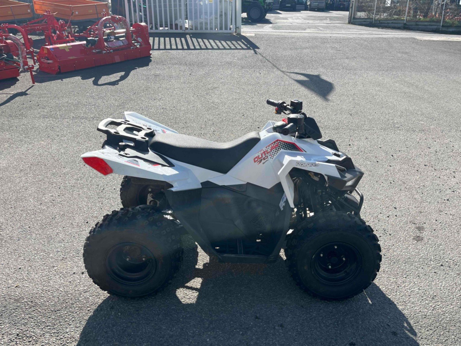 ATV & Quad van het type Polaris OUTLAW70, Gebrauchtmaschine in LA SOUTERRAINE (Foto 3)