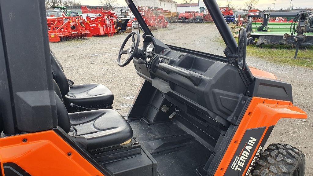 ATV & Quad of the type Sonstige CORVUS DX4  PRO EPS, Gebrauchtmaschine in CIVENS (Picture 4)