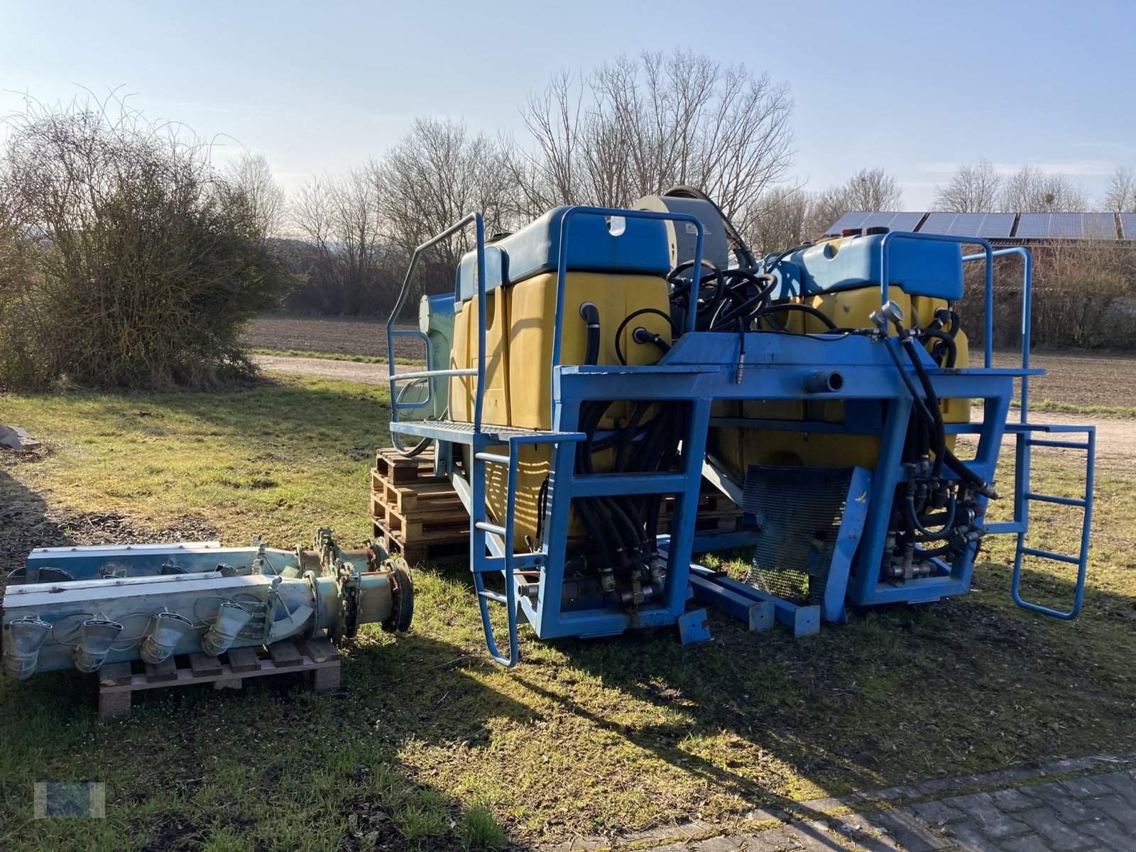 Aufbauspritze tipa Berthoud Traubenvollernter, Gebrauchtmaschine u Lörzweiler (Slika 1)