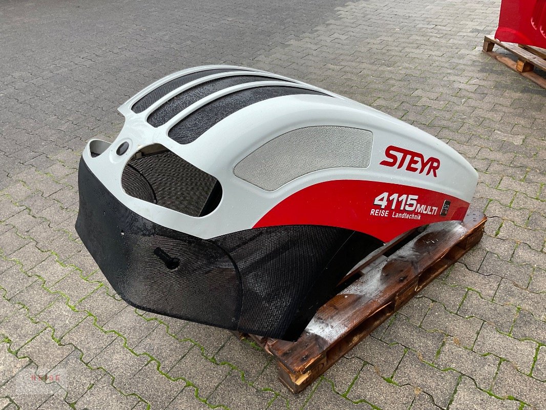 Aufbauten des Typs Steyr Motorhaube Steyr Multi 4115, Neumaschine in Lippetal / Herzfeld (Bild 2)