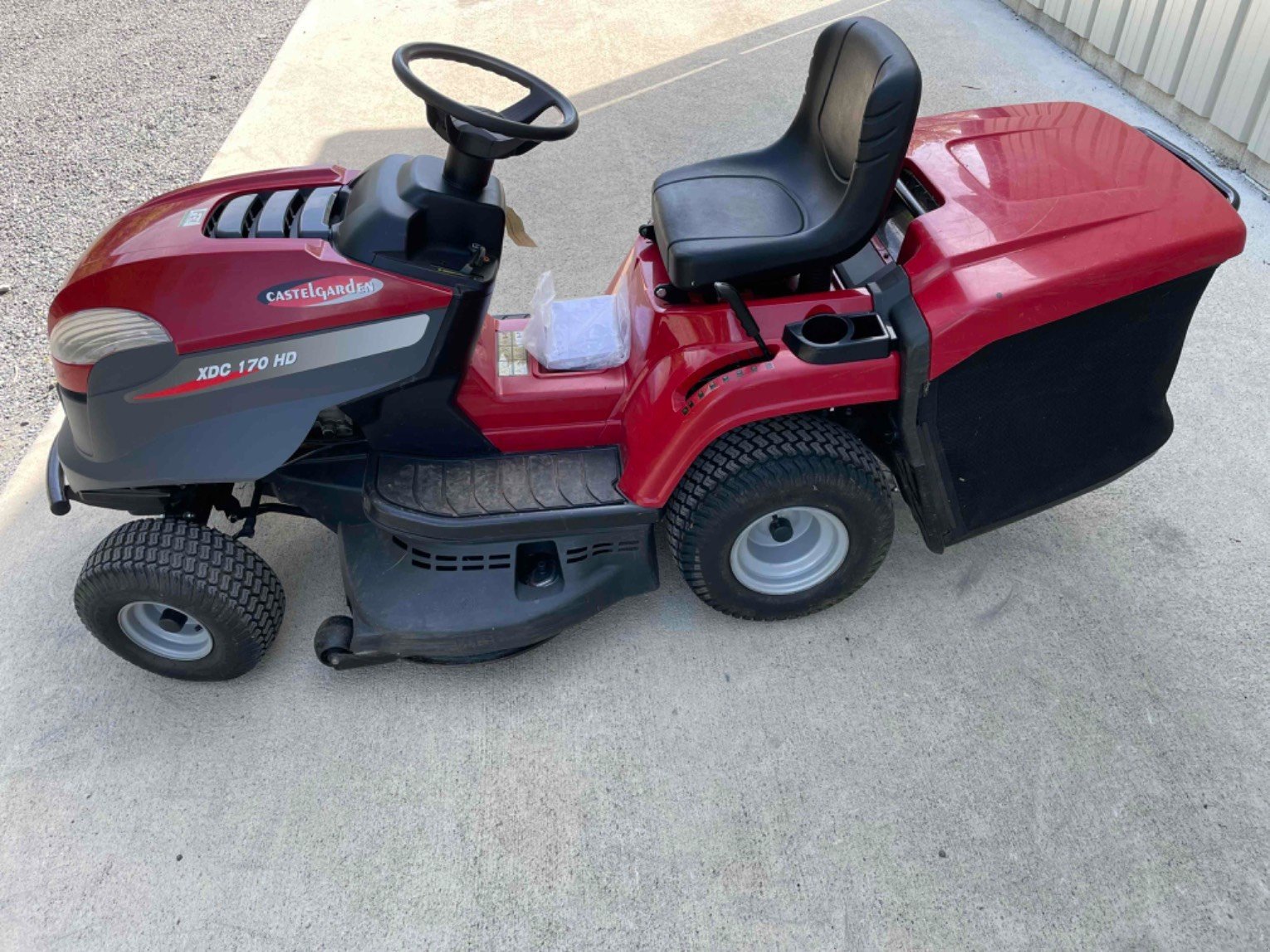 Aufsitzmäher του τύπου Castelgarden Tondeuse autoportée XDC 170 HD Castelgarden, Gebrauchtmaschine σε LA SOUTERRAINE (Φωτογραφία 7)