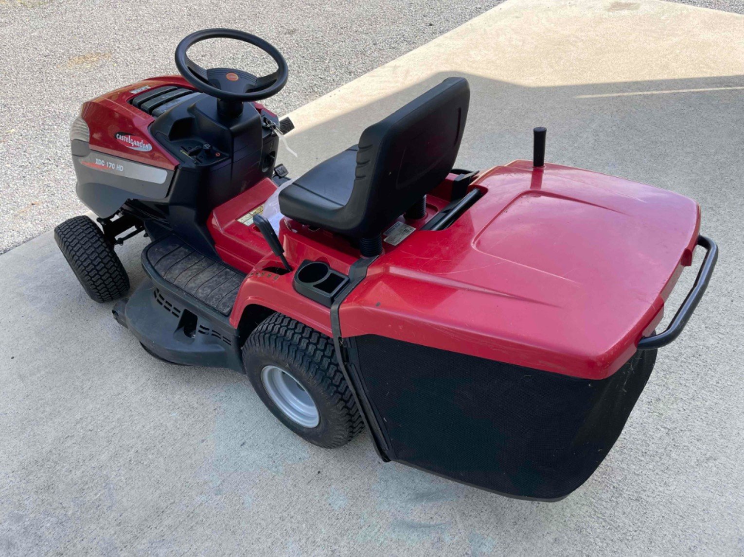 Aufsitzmäher des Typs Castelgarden Tondeuse autoportée XDC 170 HD Castelgarden, Gebrauchtmaschine in LA SOUTERRAINE (Bild 6)