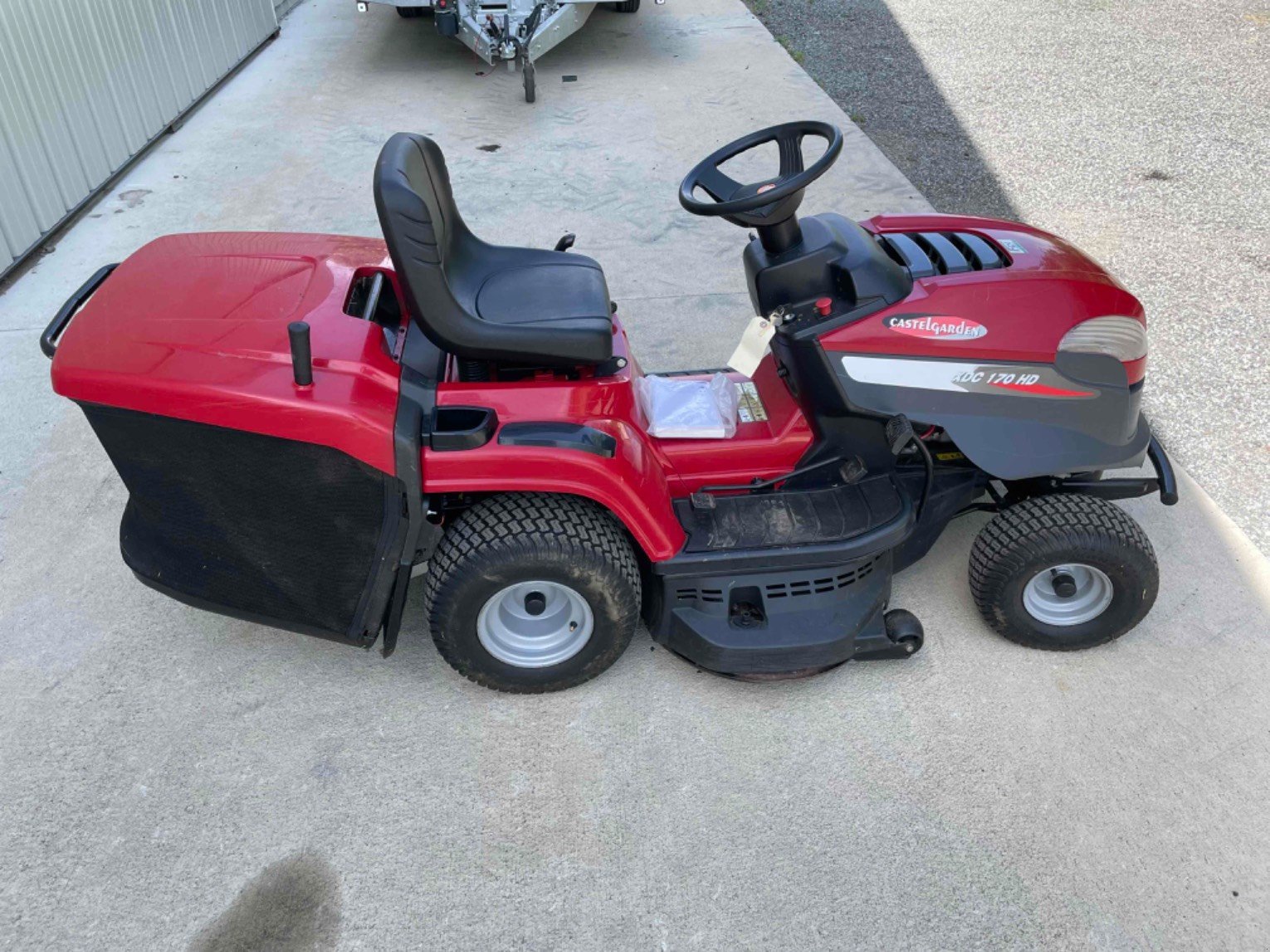 Aufsitzmäher of the type Castelgarden Tondeuse autoportée XDC 170 HD Castelgarden, Gebrauchtmaschine in LA SOUTERRAINE (Picture 3)