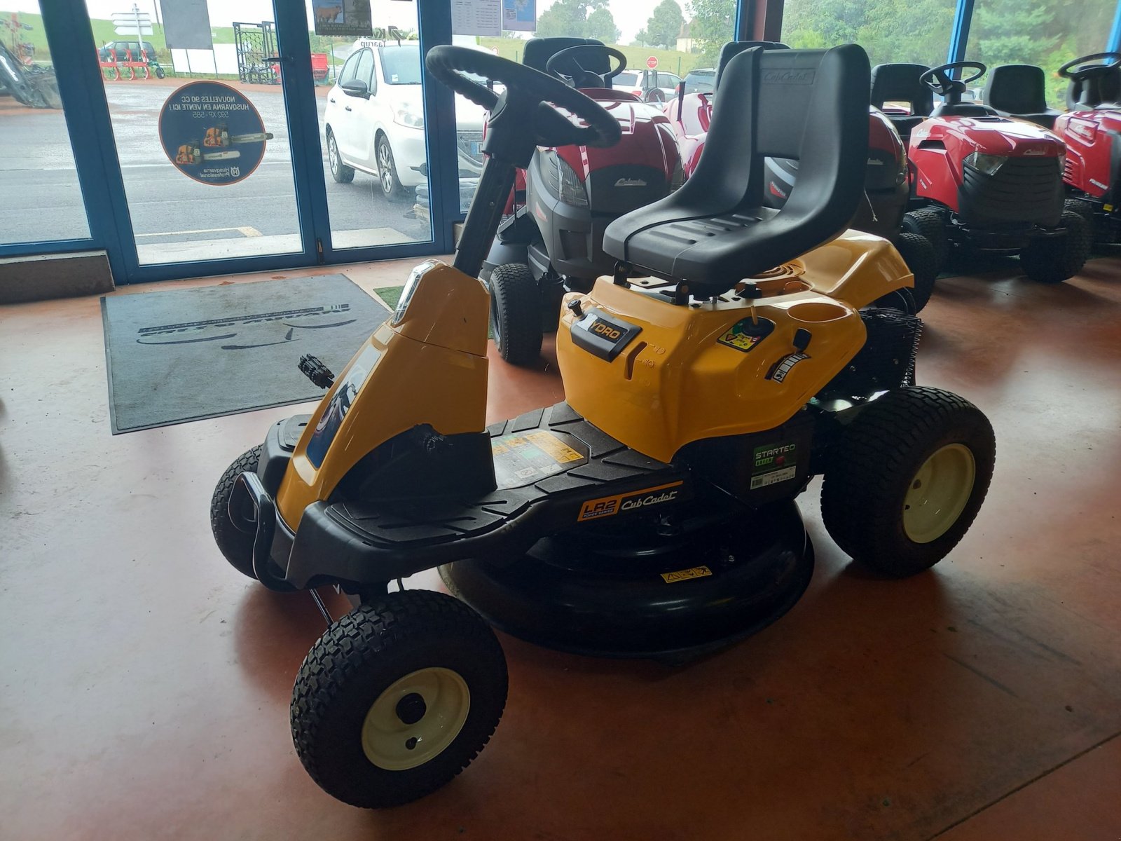 Aufsitzmäher типа Cub Cadet Tondeuse autoportée CC114 HD Cub-Cadet, Gebrauchtmaschine в LA SOUTERRAINE (Фотография 2)