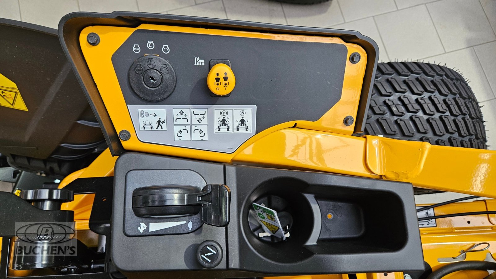 Aufsitzmäher типа Cub Cadet XZ5 L127, Neumaschine в Olpe (Фотография 16)