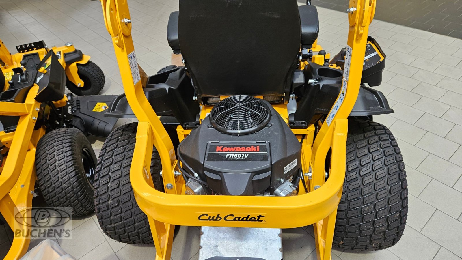 Aufsitzmäher типа Cub Cadet XZ7 L122, Neumaschine в Olpe (Фотография 13)